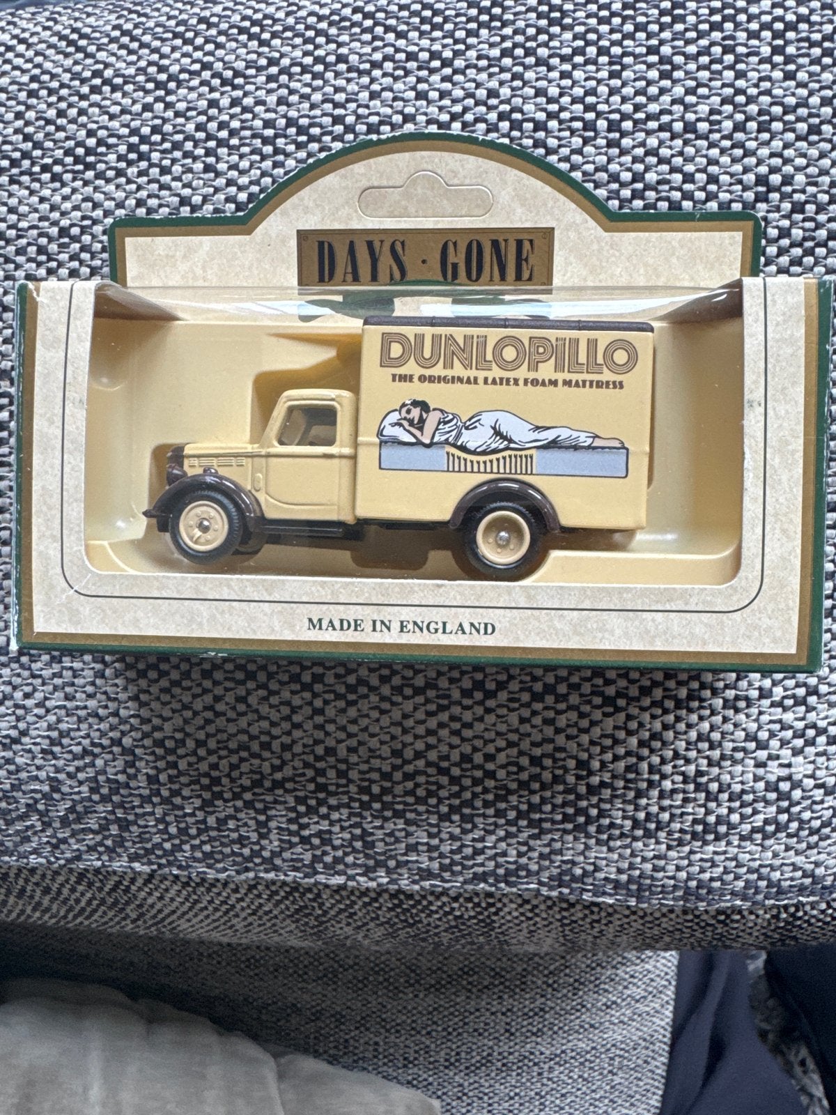 Days Gone 1950 Bedford Dunlopillo modelauto, Overige merken, 1:50 of kleiner, Nieuw, Ophalen of Verzenden