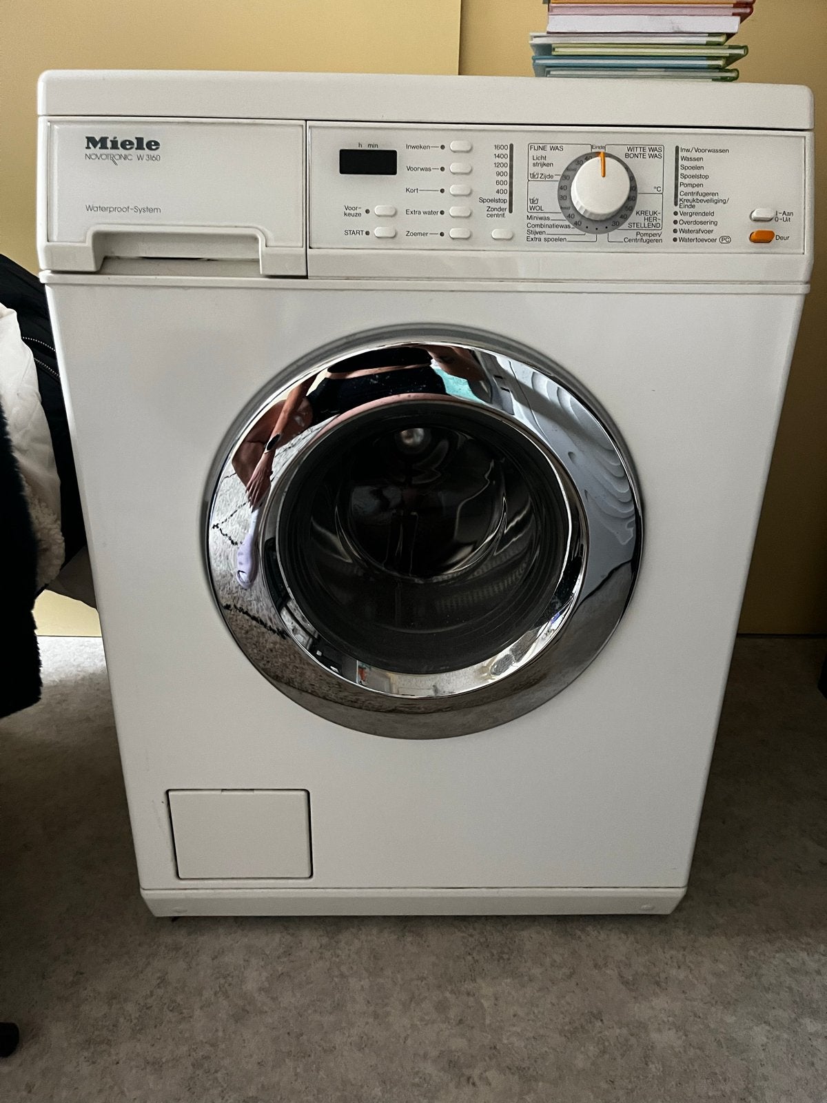 Miele Novotronic W 3160 Wasmachine - Waterproof-System, Ophalen, 1200 tot 1600 toeren, Gebruikt, 4 tot 6 kg