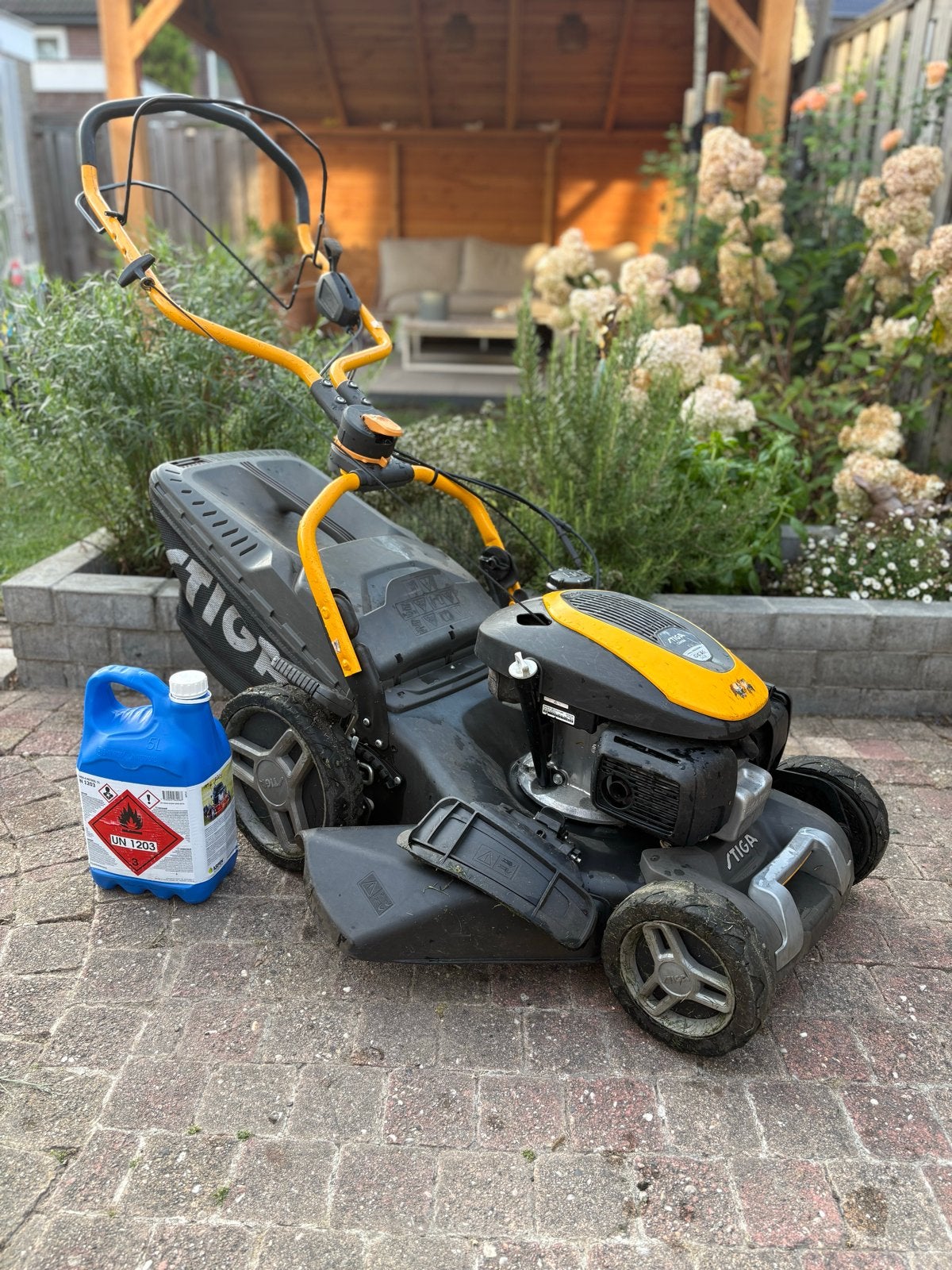 Stiga Combi Benzine Grasmaaier met Honda Motor, Ophalen, Cirkelmaaier, Gebruikt, Mulchfunctie