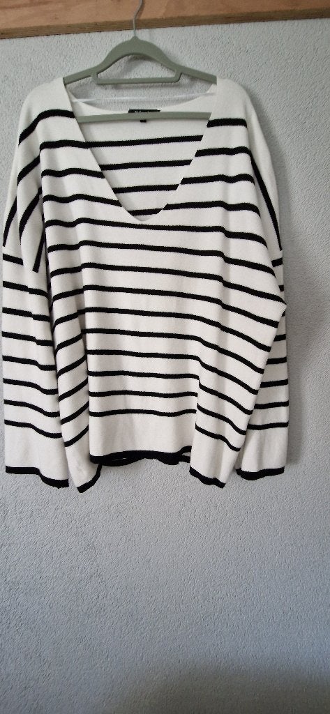 V-hals trui knitted streep Maat Xl, Verzenden, Wit, Trui of Vest, Zo goed als nieuw