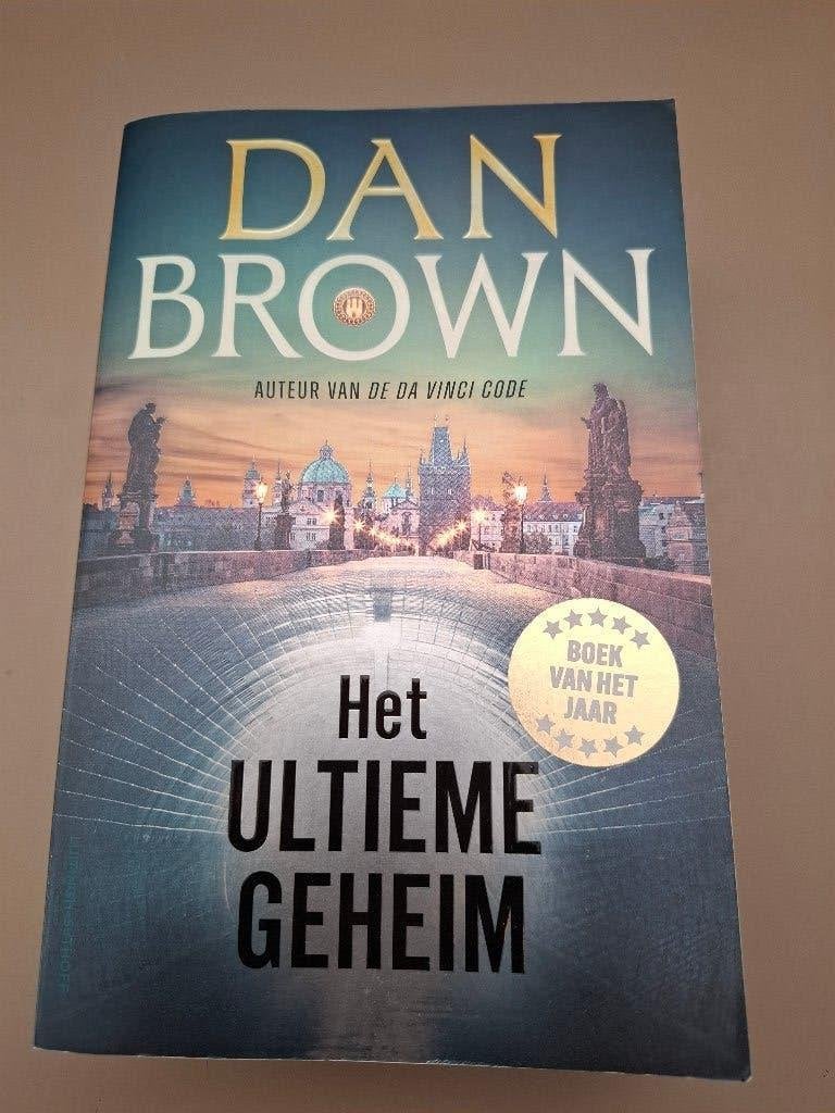 Dan Brown - Het ultieme geheim - 6e druk maart 2026, Gelezen, Ophalen of Verzenden, Dan Brown, Amerika