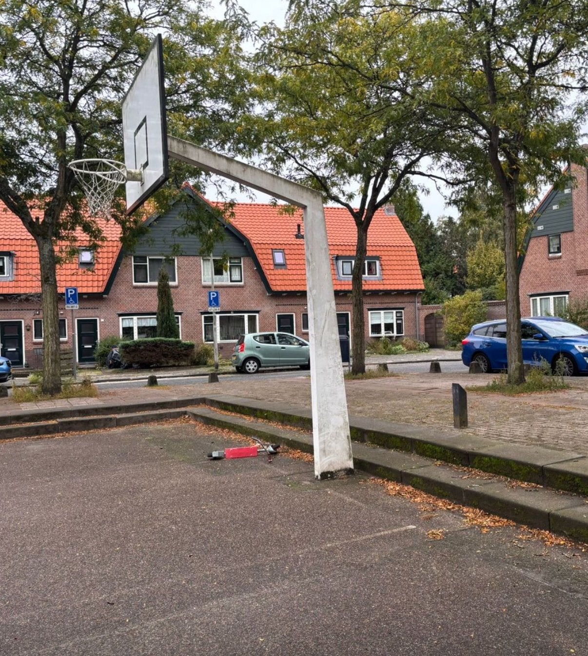 Basketbalpaal basketbal palen incl betondundatie, Sport en Fitness, Basketbal, Ophalen of Verzenden, Gebruikt, Ring, Bord of Paal