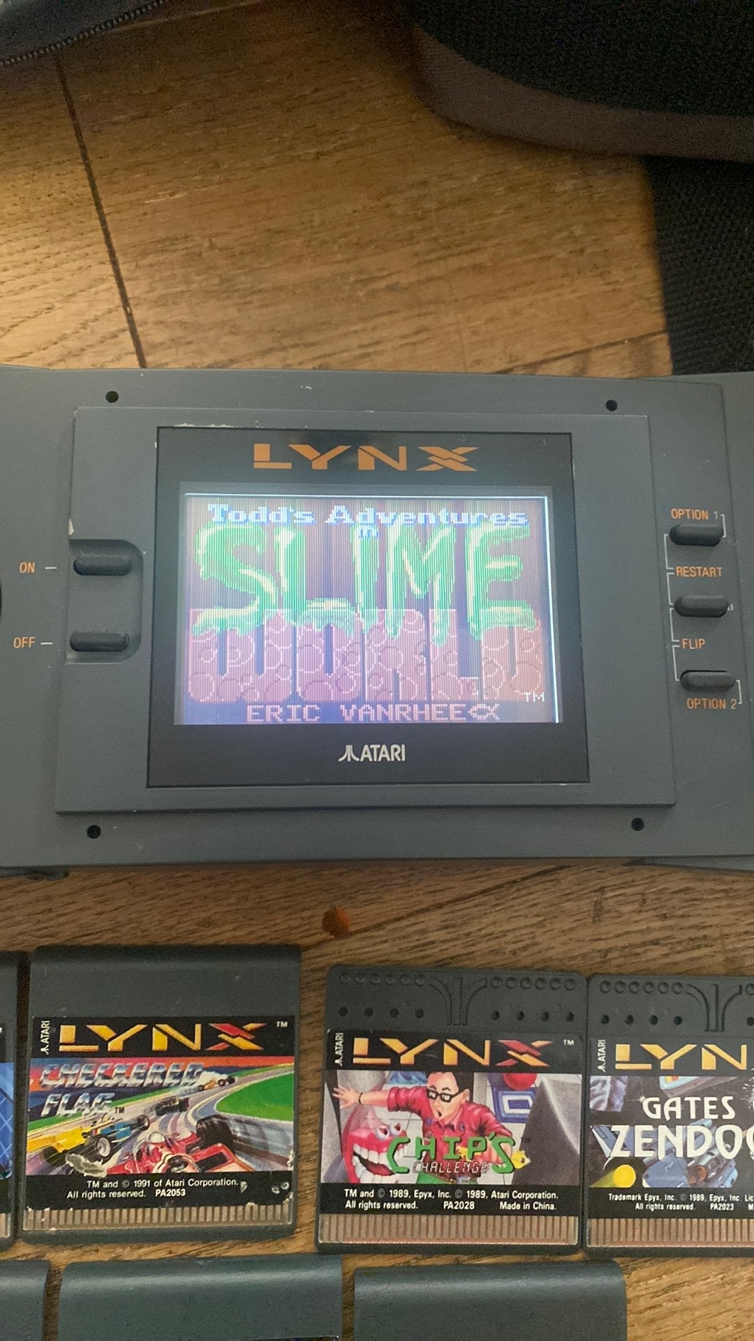 Vintage atari lynx spelcomputer met spellen en tas, Ophalen of Verzenden, Zo goed als nieuw, Zonder controller, Atari Lynx