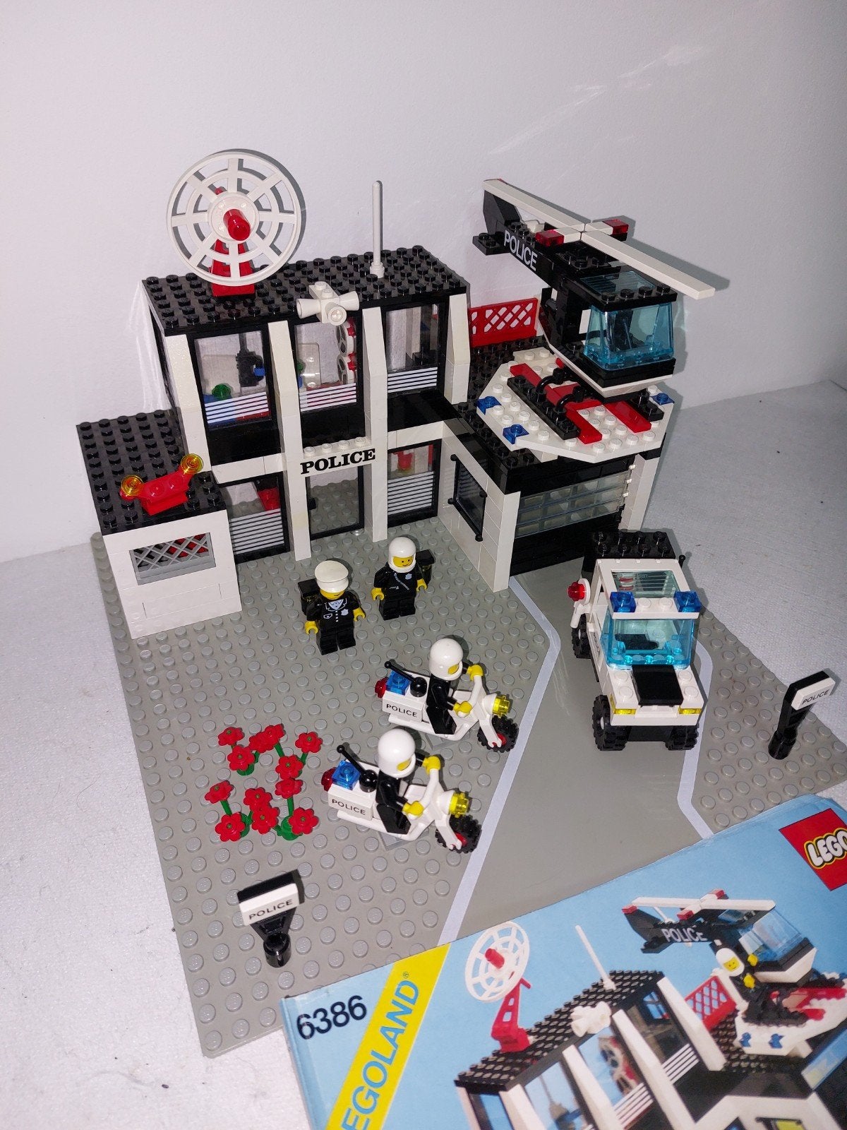 Lego Politiebureau 6386, Kinderen en Baby's, Speelgoed | Duplo en Lego, Ophalen of Verzenden, Gebruikt, Complete set, Lego