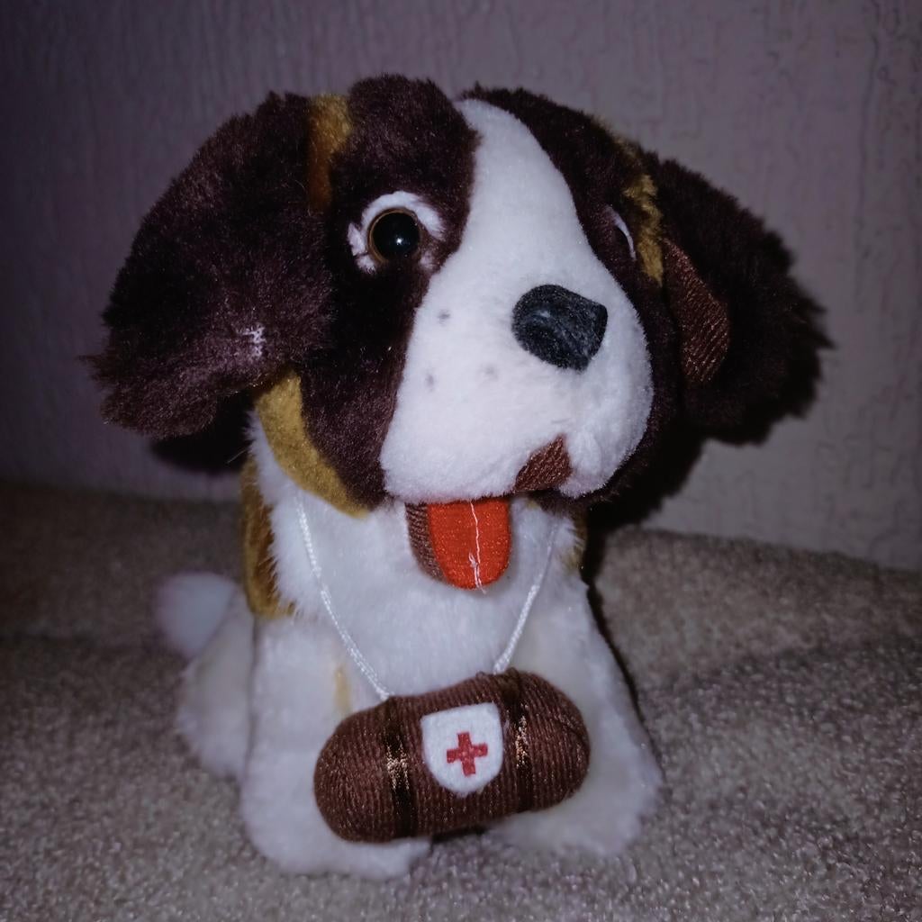 Sint bernard knuffel met tonnetje om zijn nek., Zo goed als nieuw, Meerkleurig, Klein (minder dan 20 cm), Hond