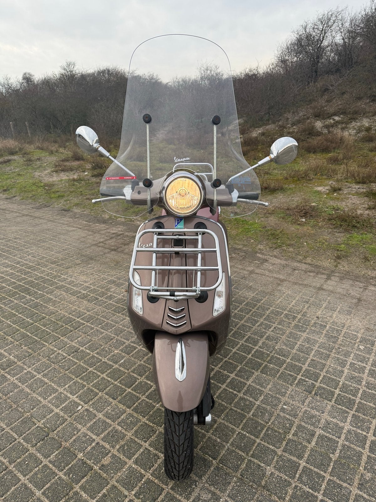 Vespa Primavera met slechts 550 km - Zo goed als nieuw!, Fietsen en Brommers, Ophalen, Overige modellen, Zo goed als nieuw, Benzine