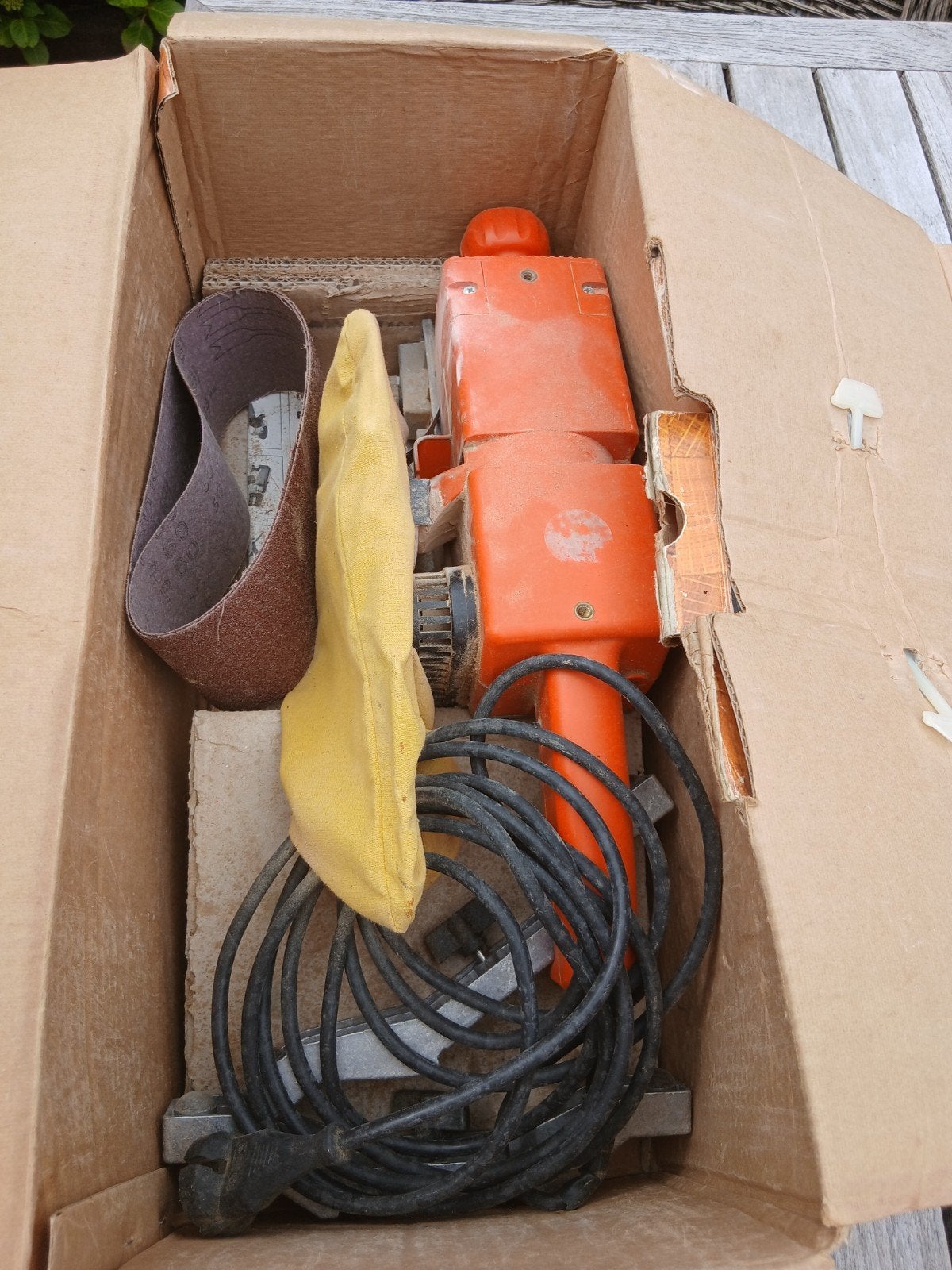 Darby Holz-Her Bandschuurmachine 2410, Doe-het-zelf en Verbouw, Gereedschap | Schuurmachines, Gebruikt, Bandschuurmachine, Minder dan 600 watt