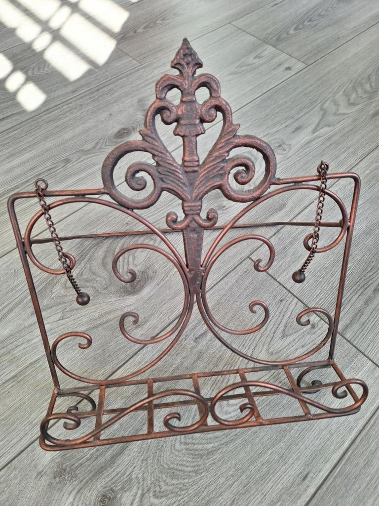 Mooie decoratieve boekstandaard, 30 cm breed, Gebruikt, Ophalen of Verzenden, Klassiek, Metaal