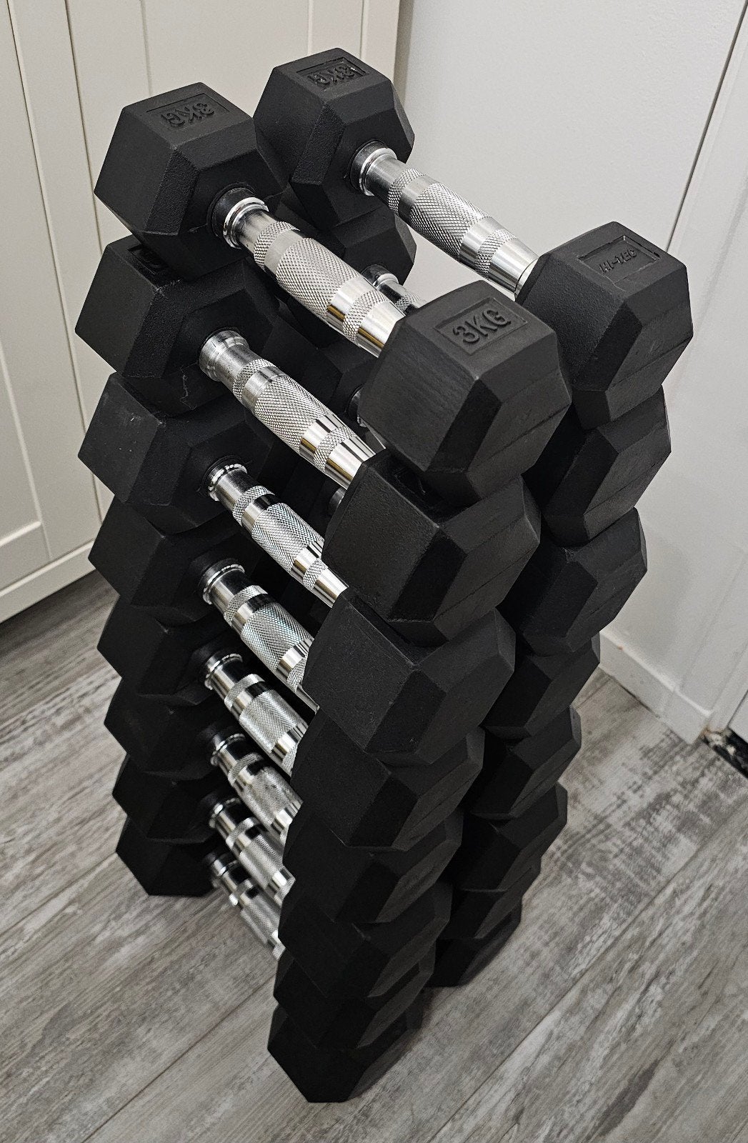 Hexa dumbells 3kg tm 10kg Totaal 106kg Hexagon, Sport en Fitness, Fitnessmaterialen, Ophalen, Zo goed als nieuw, Dumbbell