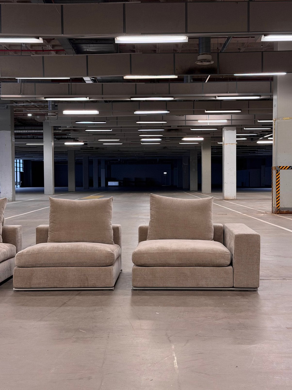 Flexform Groundpiece Bank | Greige | NIEUWSTAAT + Garantie, 100 tot 125 cm, Overige materialen, 300 cm of meer, Ophalen of Verzenden