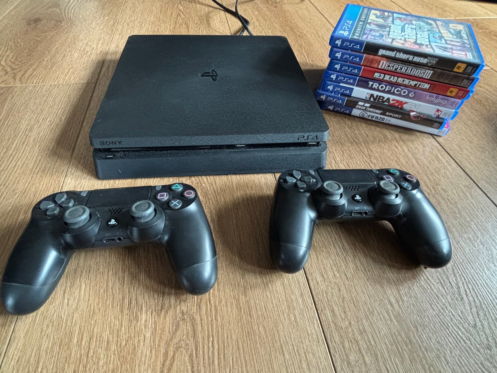 Ps4 slim500gb 2 contollers en games oa Red Dead Redemption 2, Ophalen, Met 2 controllers, Zo goed als nieuw, Slim