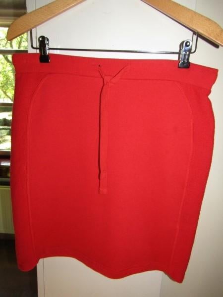 F1737 ZOSO 77th AVE NEW YORK SPORT mt L rok rood jogging, Verzenden, Maat 42/44 (L), Zo goed als nieuw, Knielengte