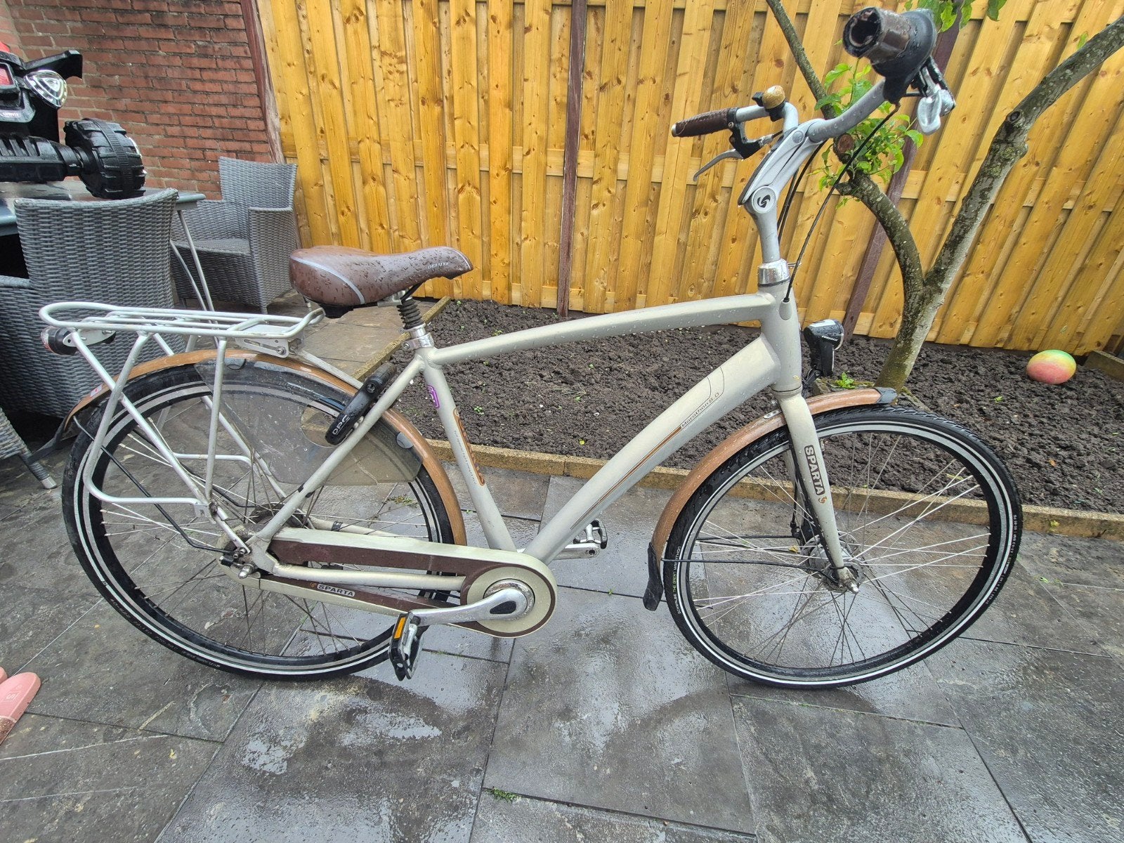 Batavus D-Light Damesfiets met 8 Versnellingen, Ophalen, Gebruikt, Velgrem, Versnellingen