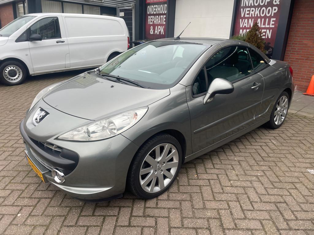 Peugeot 207 CC 1.6-16V T Sport, Auto's, Peugeot, Voorwielaandrijving, Gebruikt, 4 cilinders, 4 stoelen