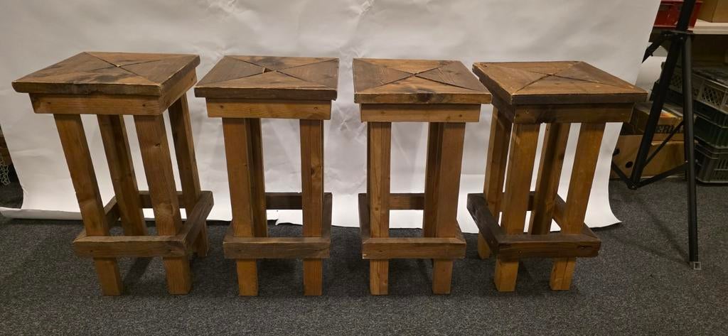 6 barkrukken van steigerhout 25 euro per stuk, Ophalen of Verzenden