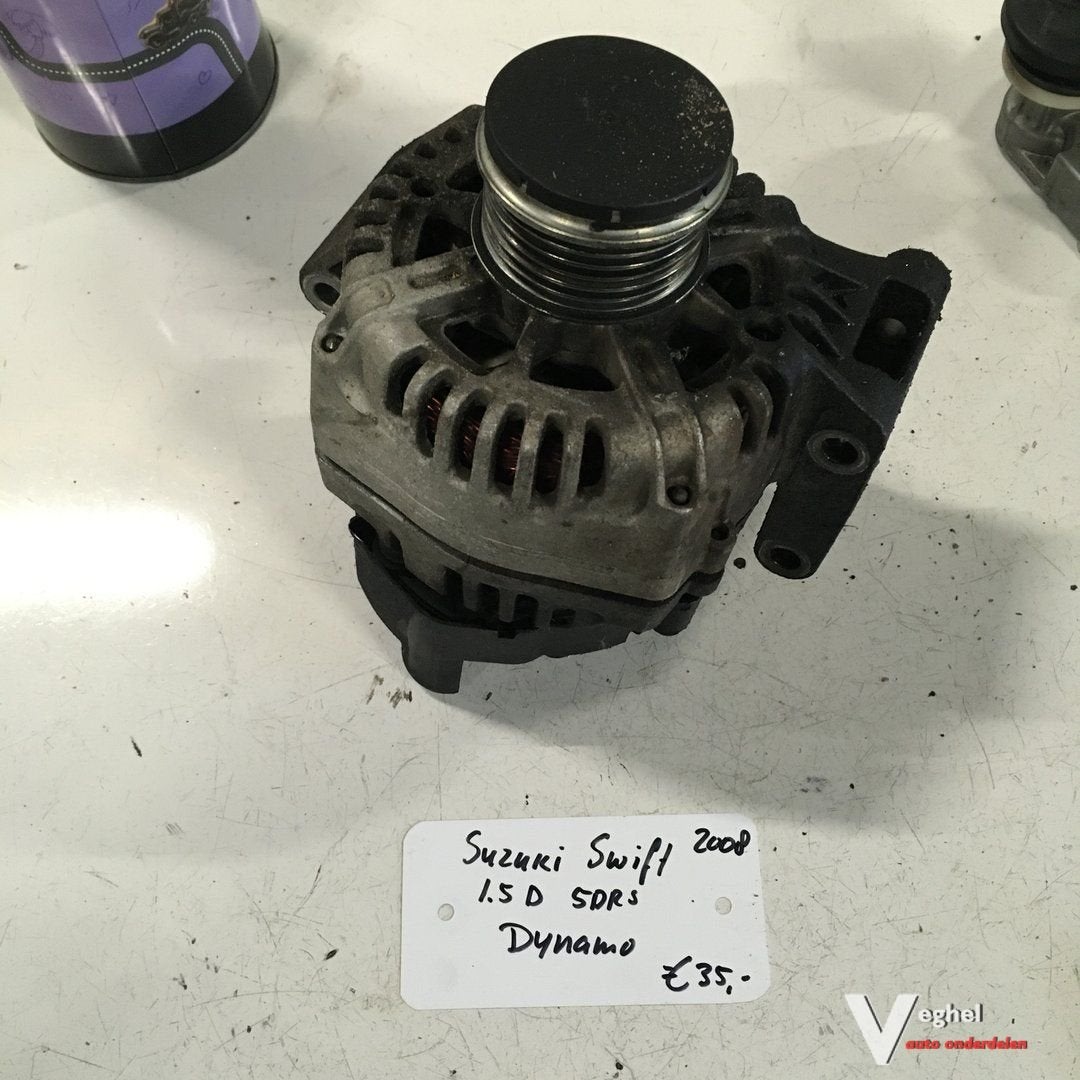 Suzuki Swift 5 drs 1.3 Diesel 2008   Dynamo 370 1  100-DA01-, Gebruikt, -, -, Ophalen of Verzenden