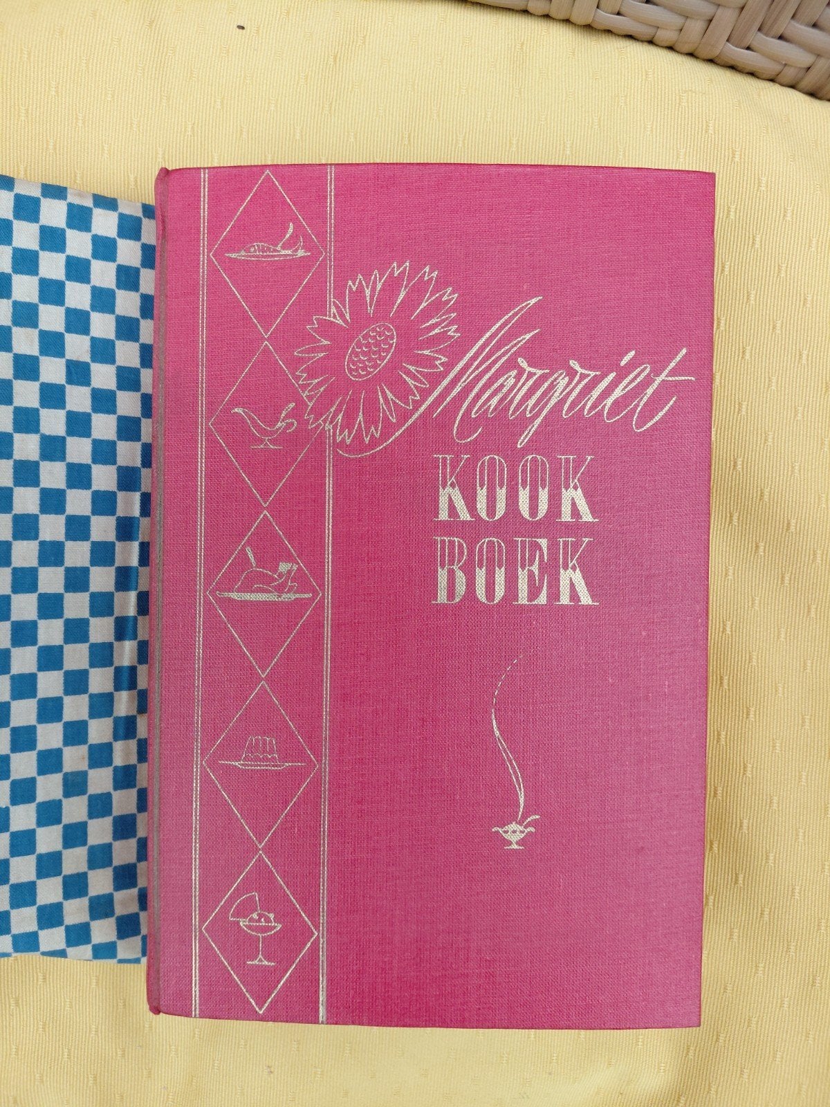 Margriet Kookboek. Samengesteld door Marianne., Boeken, Ophalen of Verzenden, Gelezen, Nederland en België