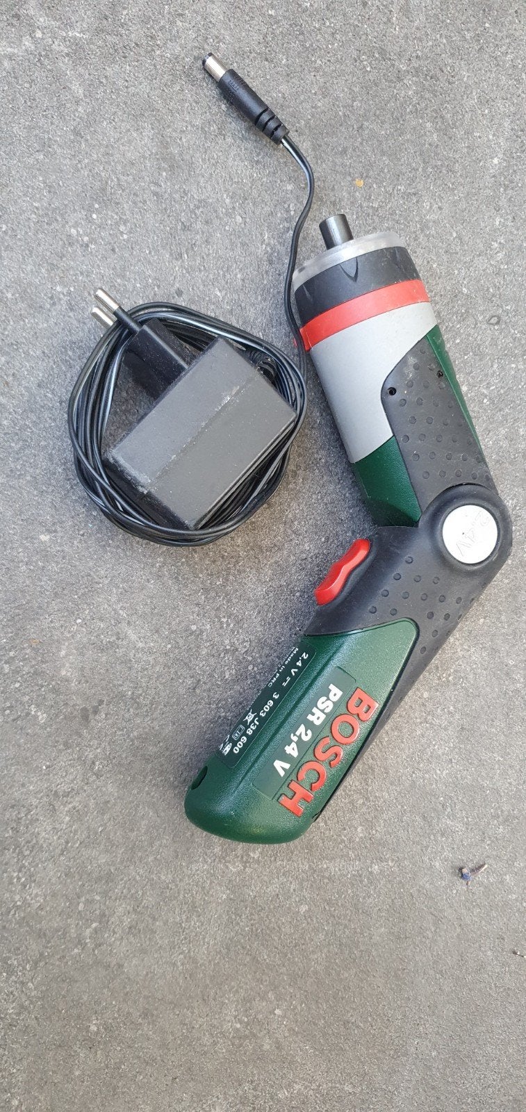 Bosch PSR 2.4V Accu Schroefmachine met Oplader, Doe-het-zelf en Verbouw, Gereedschap | Boormachines, Ophalen of Verzenden, Gebruikt