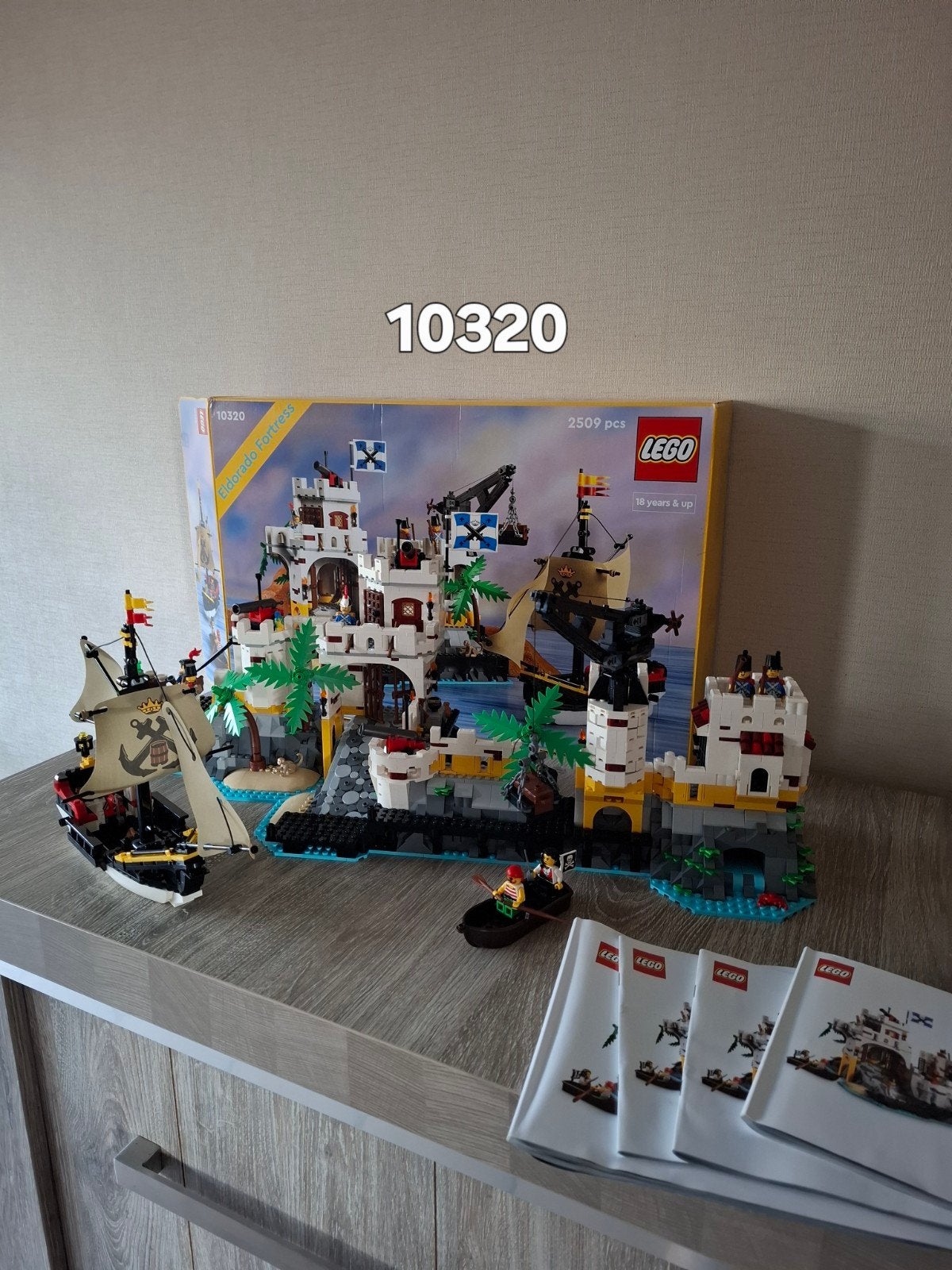Lego Pirates Imperial Armada (10320) - Zo goed als nieuw, Inclusief instructies, Lego, Zo goed als nieuw, Complete set