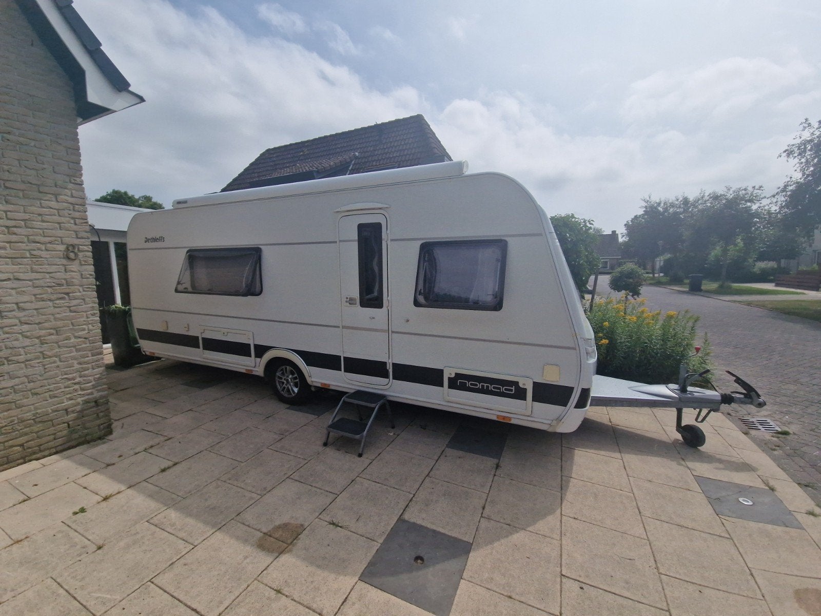 DETHLEFF NOMAD, Rondzit, Particulier, Tot en met 4, 2 aparte bedden