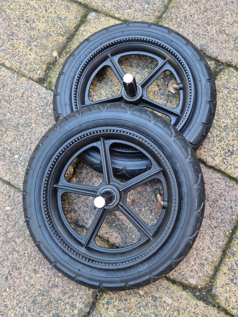 Bugaboo kinderwagenwielen met luchtbanden, Met autostoeltje, Bugaboo, Ophalen of Verzenden, Zo goed als nieuw
