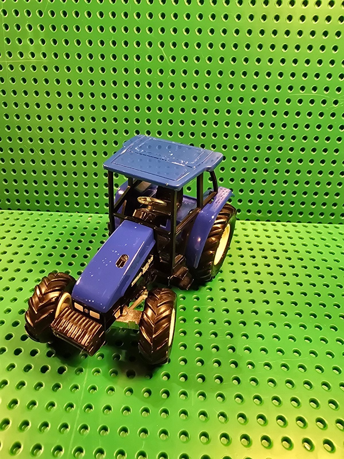 New Holland 5635 Ford Speelgoed Tractor, Ophalen of Verzenden, Gebruikt