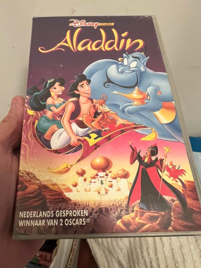 Disney Aladin video band, Verzamelen, Ophalen of Verzenden, Overige figuren, Zo goed als nieuw, Overige typen