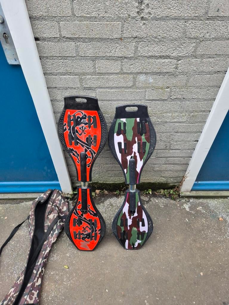 Waveboards (2 stuks) met draagtassen, Sport en Fitness, Skateboarden, Ophalen of Verzenden, Gebruikt, Waveboard