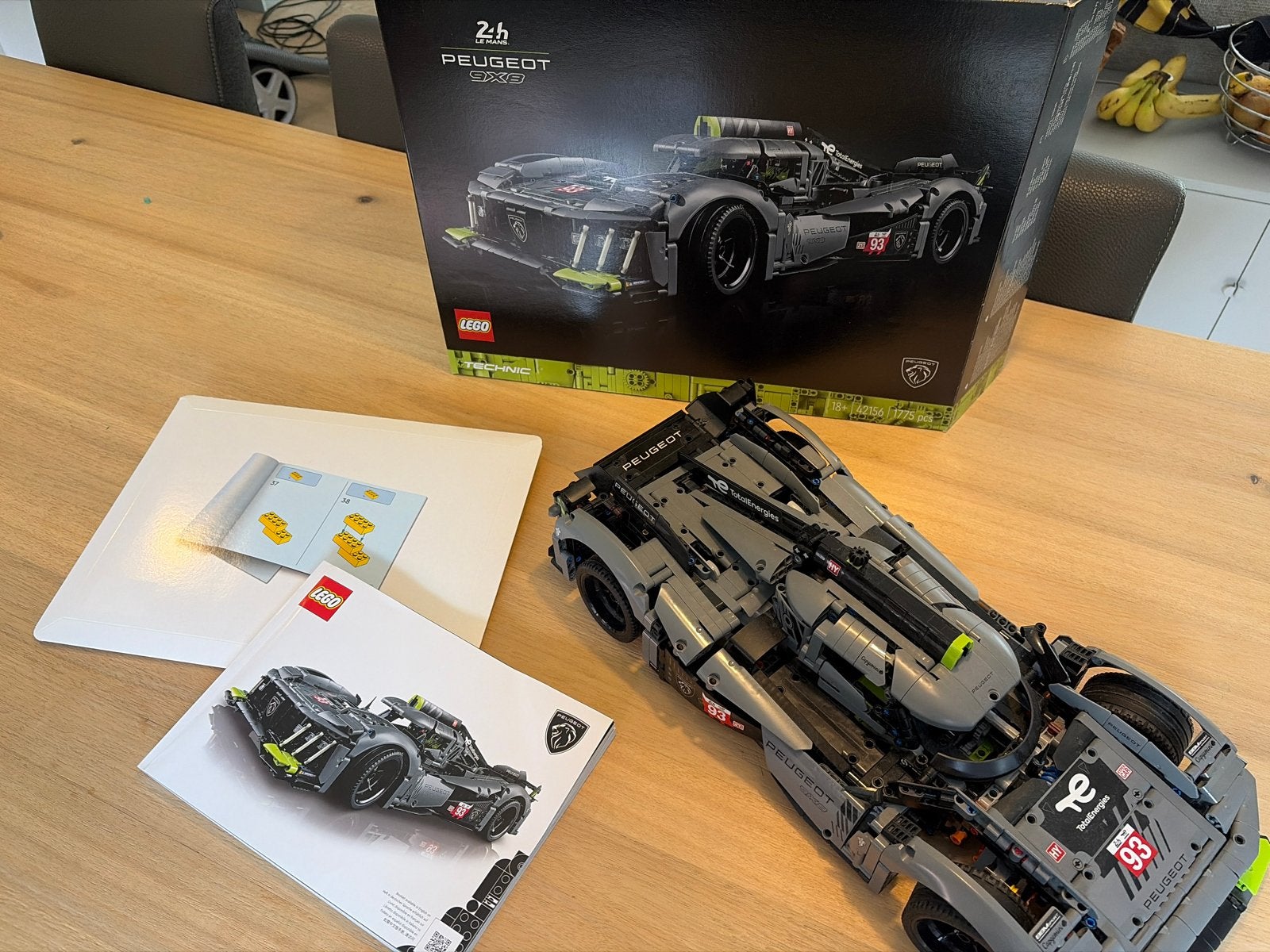LEGO Technic Peugeot 9X8 24H Le Mans Hybrid Hypercar, Ophalen of Verzenden, Zo goed als nieuw