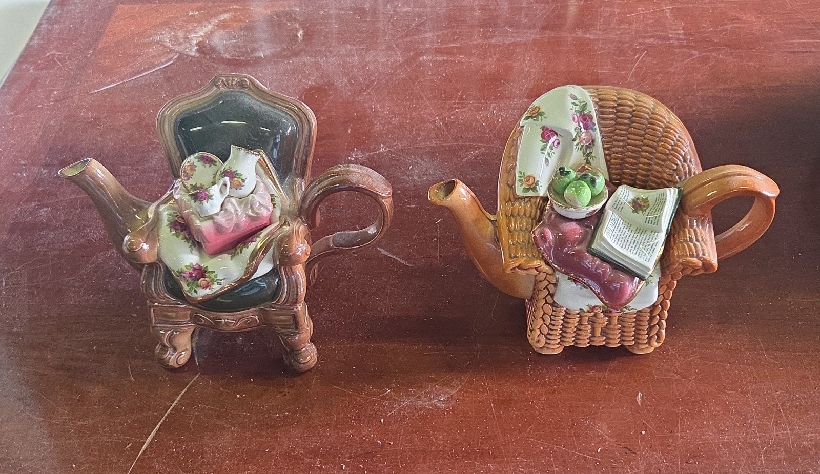 set Royal Albert Old Country Roses Garden Chair theepot, Ophalen