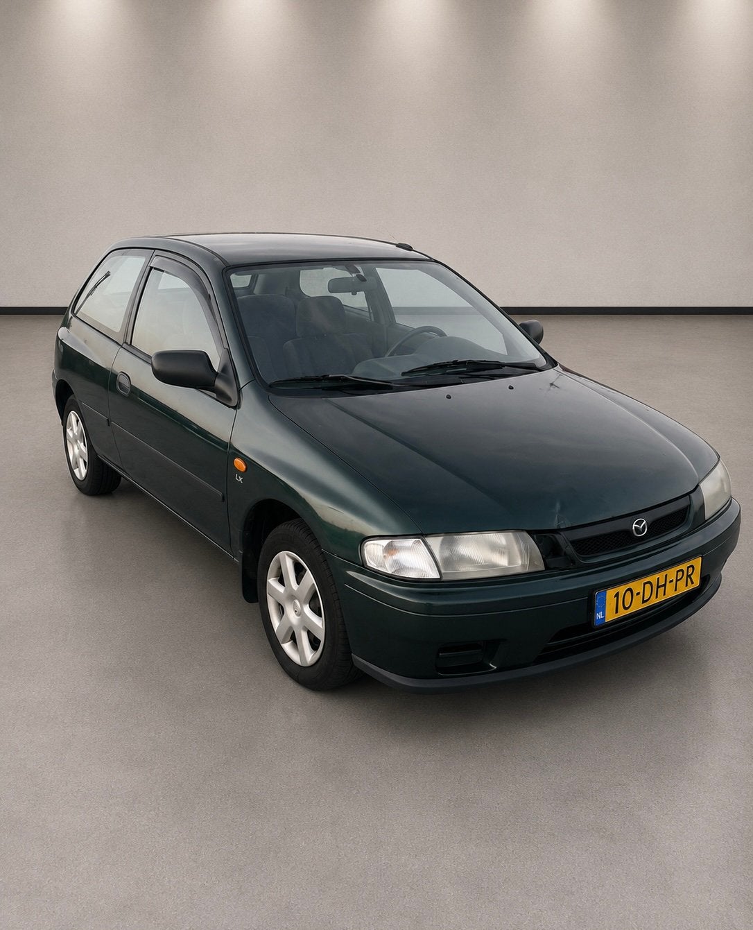 Mazda 323 | AUTOMAAT | TOPSTAAT, Auto's, Automaat, 1489 cc, 4 cilinders, 400 kg