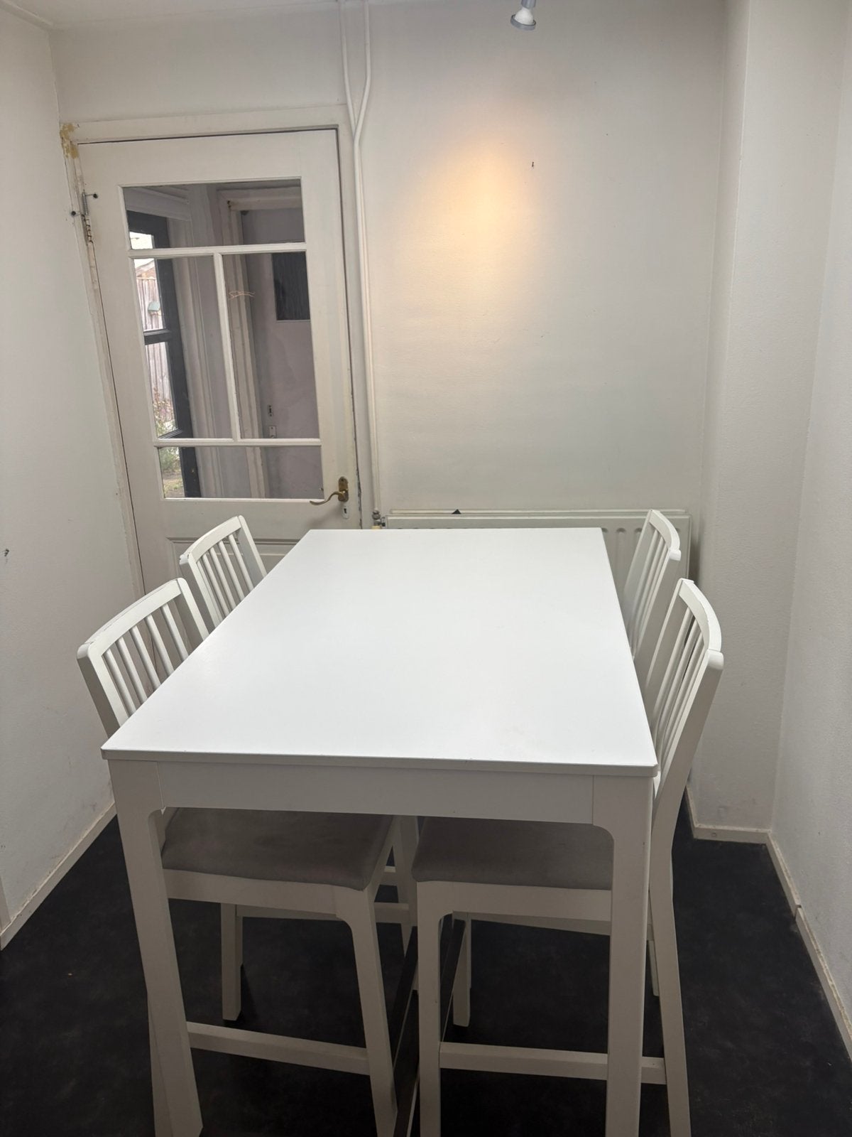 Witte bartafel tegen elk aannemelijk bod, Huis en Inrichting, Tafels | Eettafels, Ophalen, Gebruikt, Rechthoekig, 50 tot 100 cm