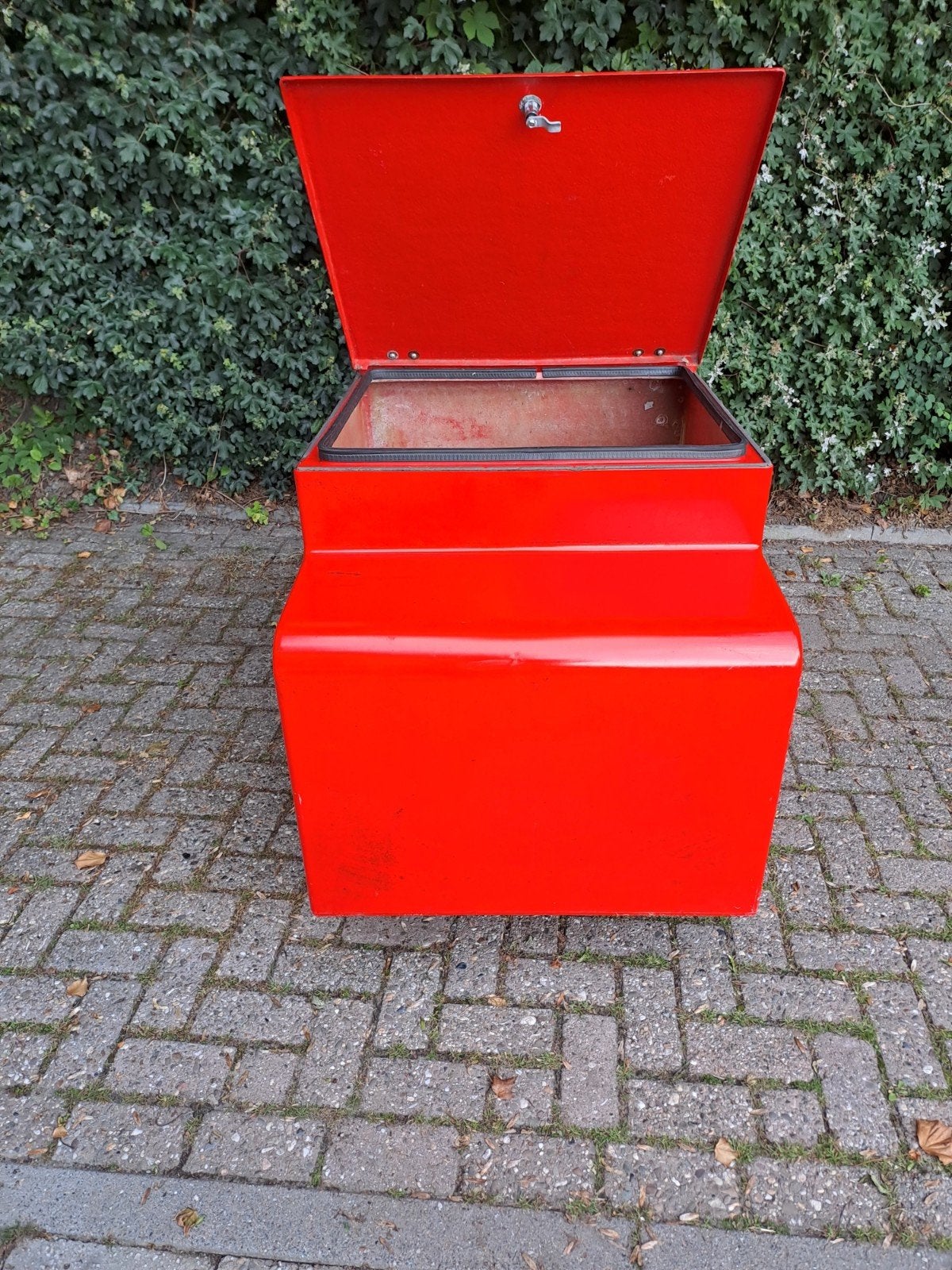 Opbergbox rood/blauw met slot - Ideaal voor buiten, Ophalen, Gebruikt