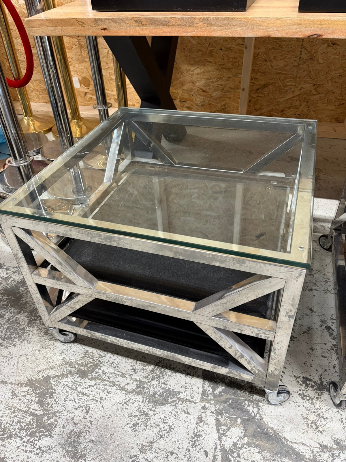 Eicholtz tafels 70 x 70 x 50, Ophalen, Zo goed als nieuw, Kweekbak