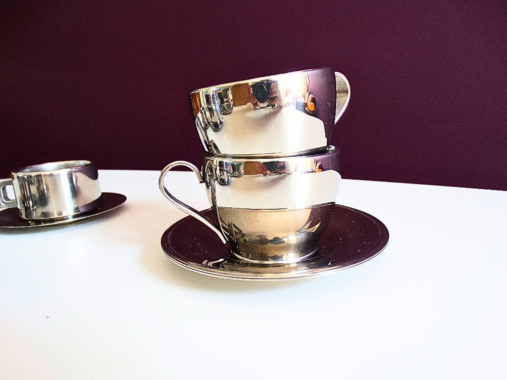 Vintage RVS koffiekop en schotel (2) – Meber Italië, Overige merken, Ophalen of Verzenden, Zo goed als nieuw, Overige stijlen