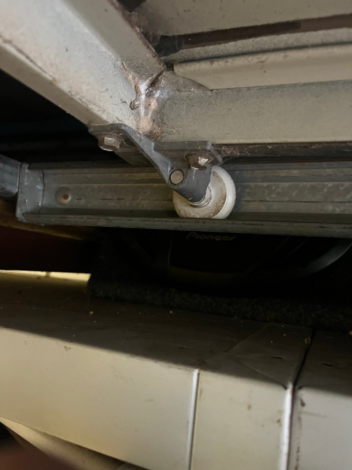 Gebruikte Garagedeur - Compleet met Rails en Mechanisme, Gebruikt, Garagedeur, Metaal, 200 tot 215 cm