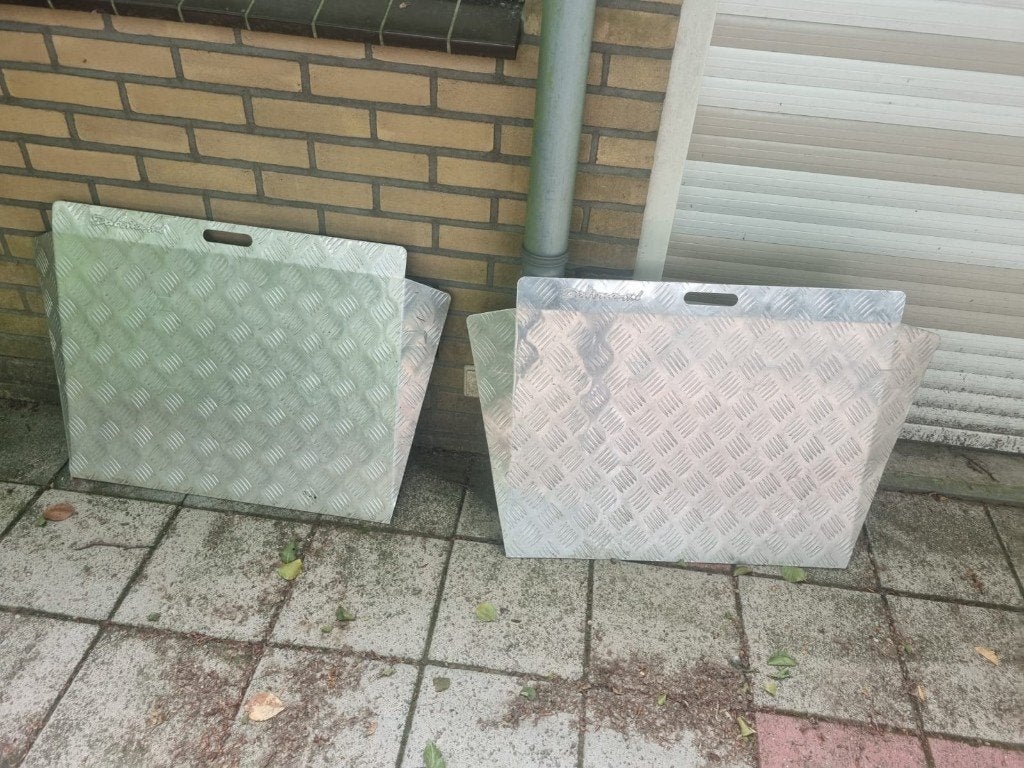 Drempelhulp 2 stuks, Doe-het-zelf en Verbouw, Platen en Panelen, Gebruikt, Overige materialen, Minder dan 20 mm, Ophalen