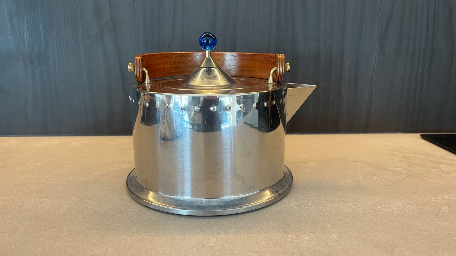 RVS theepot van Bodum, Ophalen, Zo goed als nieuw, Gietijzer