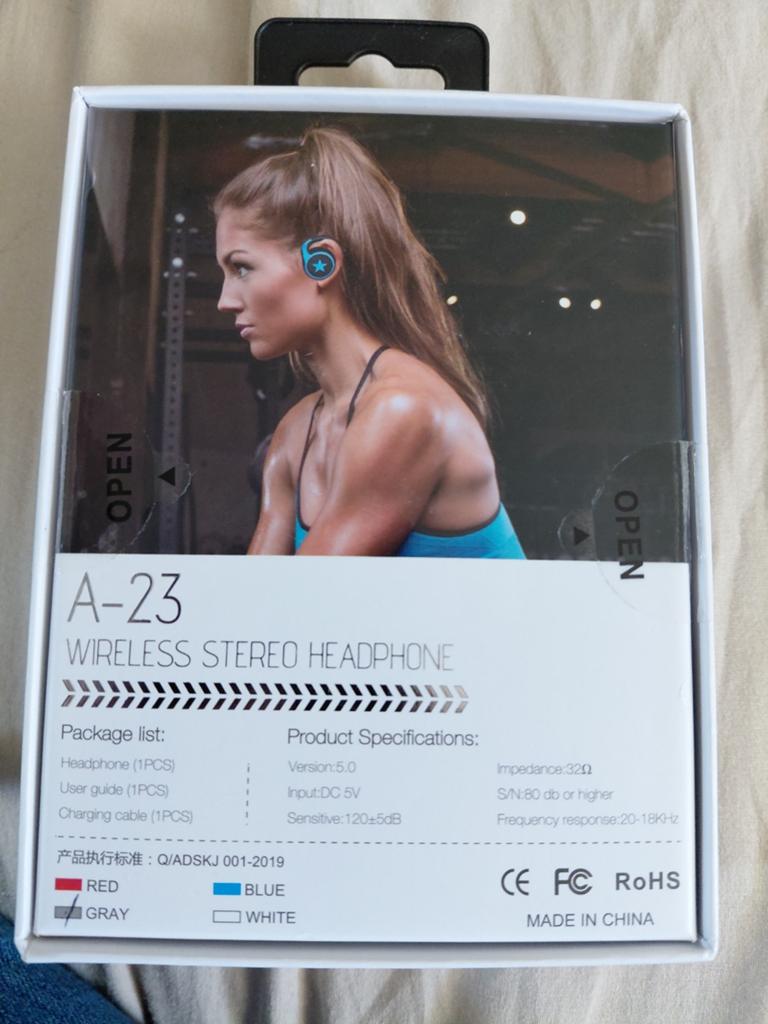 Oortje voor sporten niet gratis, Telecommunicatie, Ophalen, Zwart