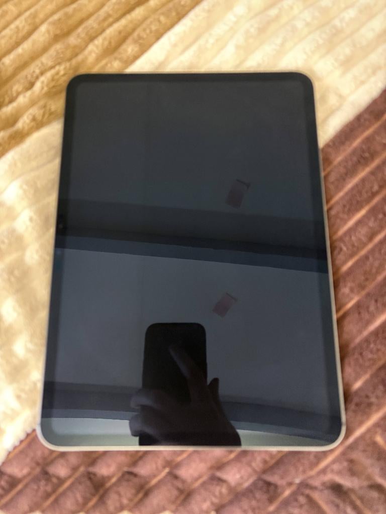 Ipad Pro m4 11inch 256gb Apple pencil en 3 en drie hoesjes, Computers en Software, Apple iPads, Zo goed als nieuw, Apple iPad