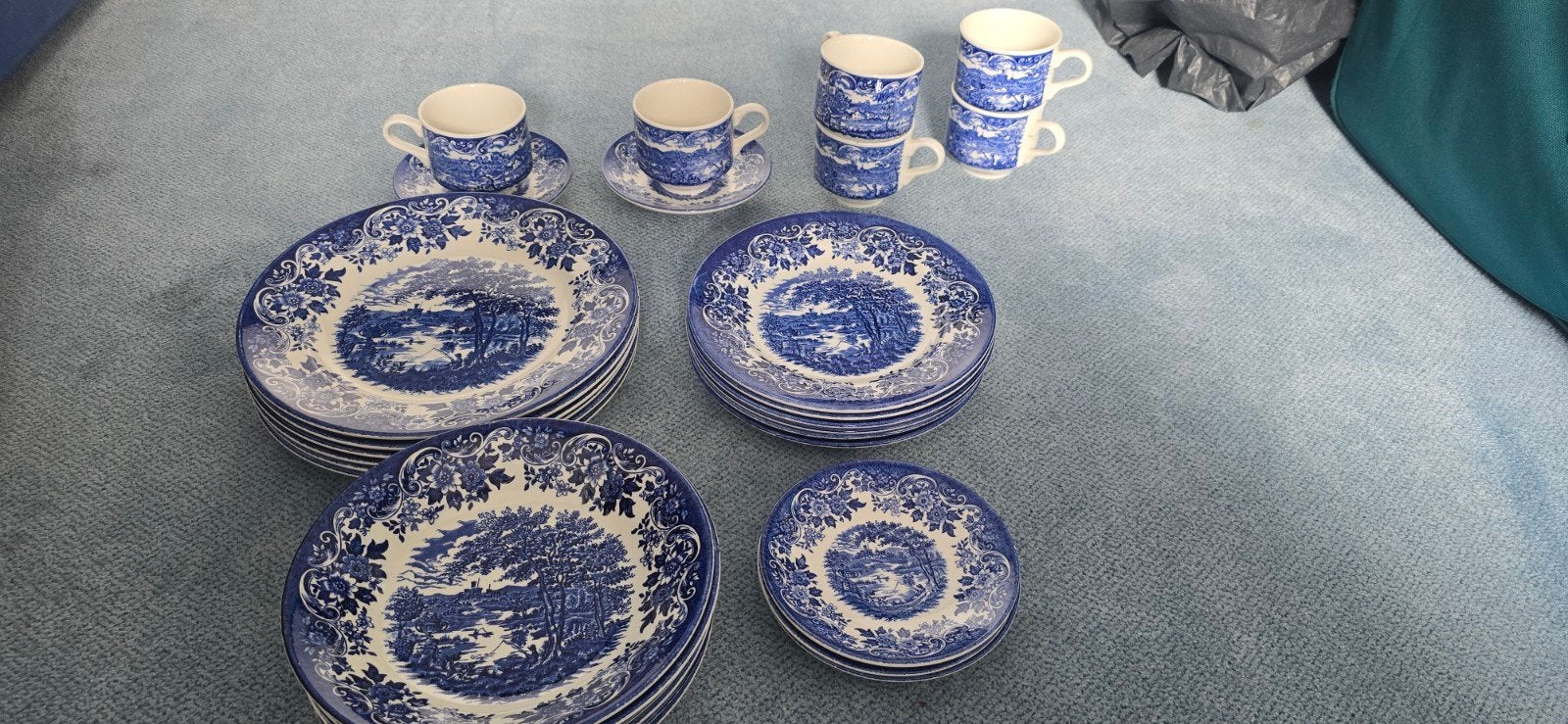 Vintage Broadhurst Staffordshire English Scene Servies, Antiek en Kunst, Ophalen