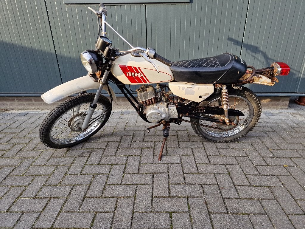 Yamaha MR50 5 versnellingen, originele staat + meer Yamaha's, Fietsen en Brommers, Brommers | Oldtimers, Ophalen, Overige merken