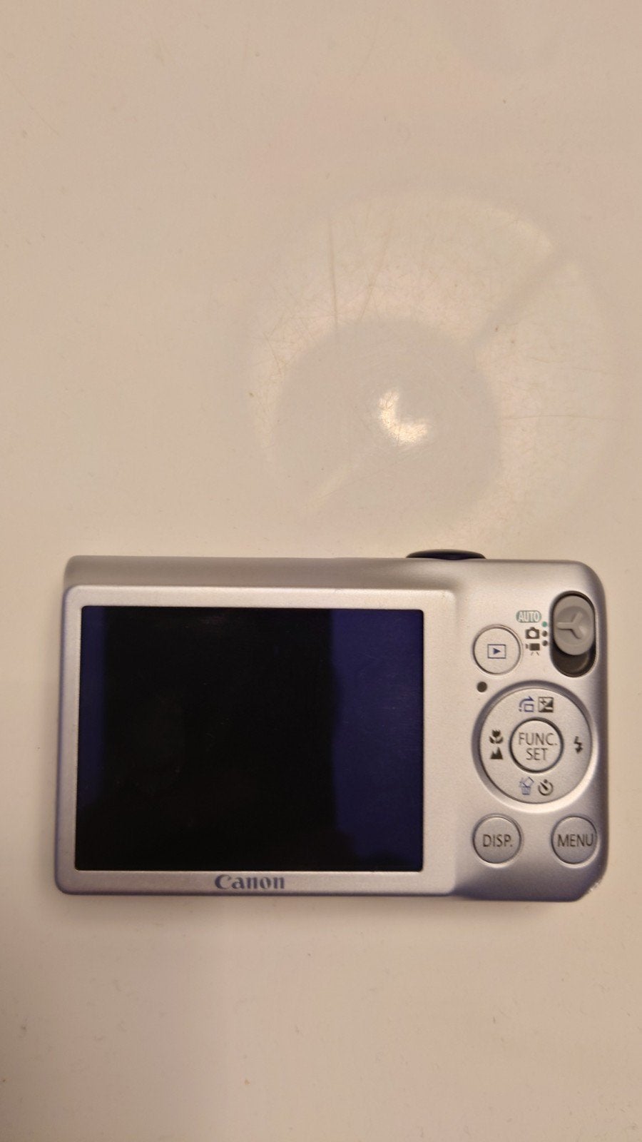 Foto 3 van Canon IXUS 105 Compactcamera met 12.1 MP en tasje