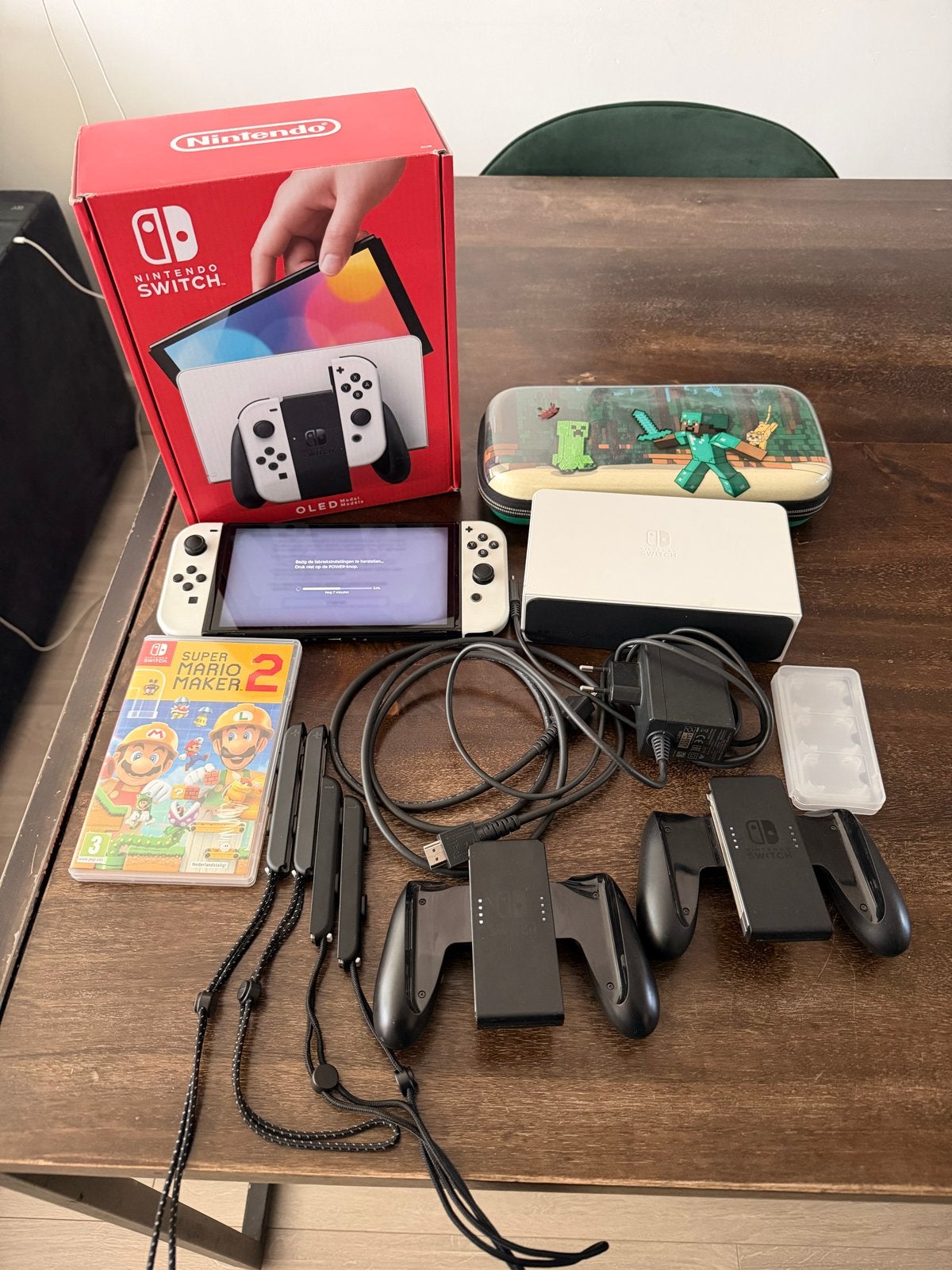 Nintendo Switch OLED met Super Mario Maker 2 en accessoires, Switch OLED, Met games, Ophalen of Verzenden, Zo goed als nieuw