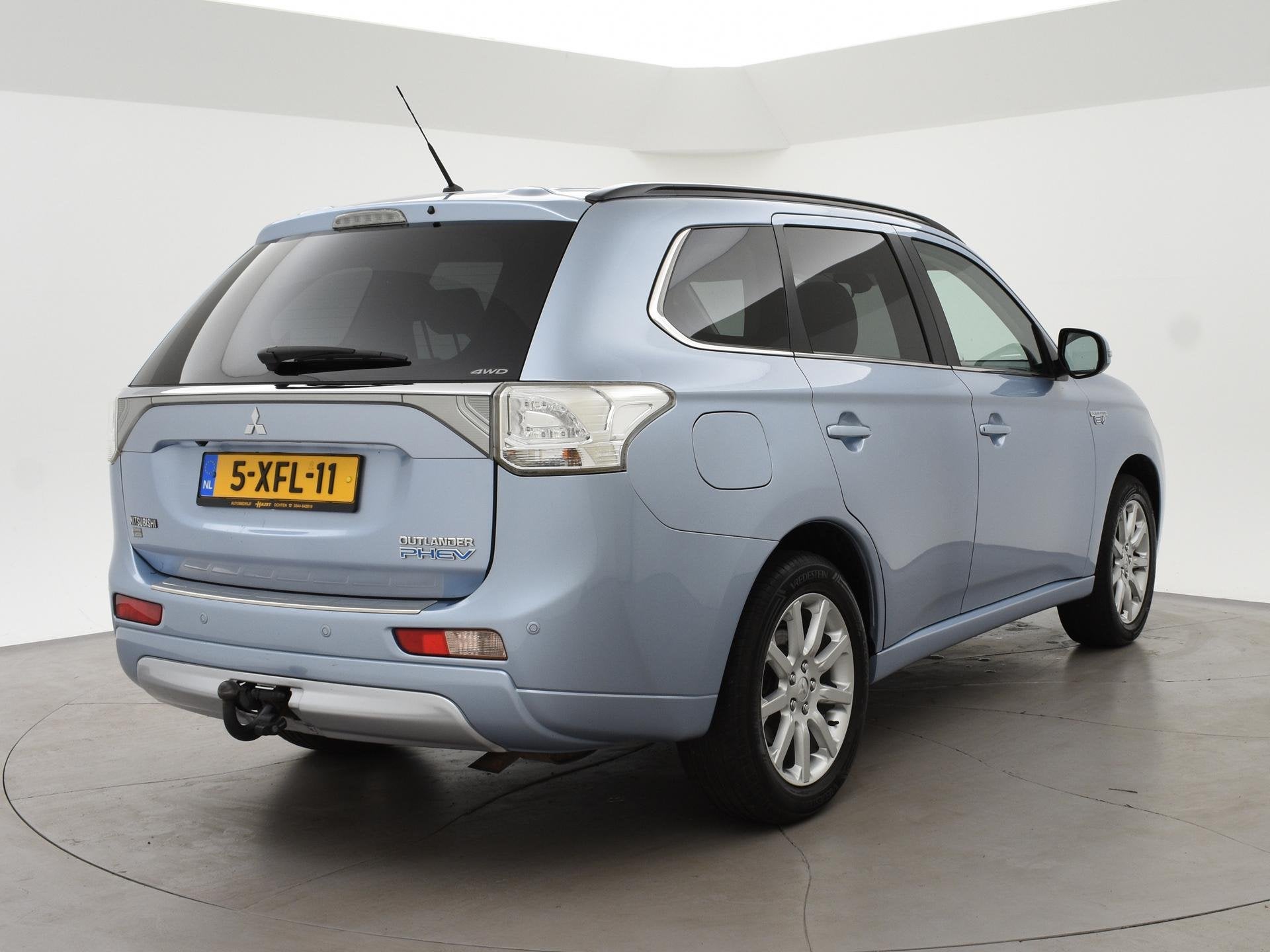 Mitsubishi Outlander 2.0 PHEV 4WD AUT INSTYLE+ TREKHAAK | SC, 1998 cc, 4 cilinders, Blauw, Bedrijf