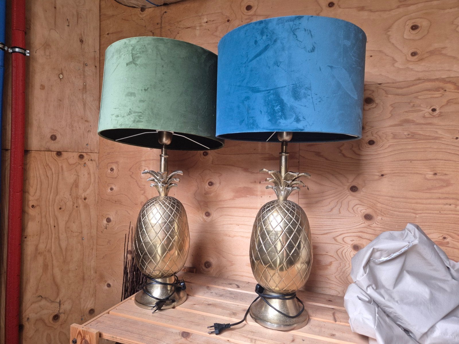 Set van 2 Ananas Tafellampen met Fluweel Kappen, Gebruikt, Meerkleurig, Modern, Ophalen