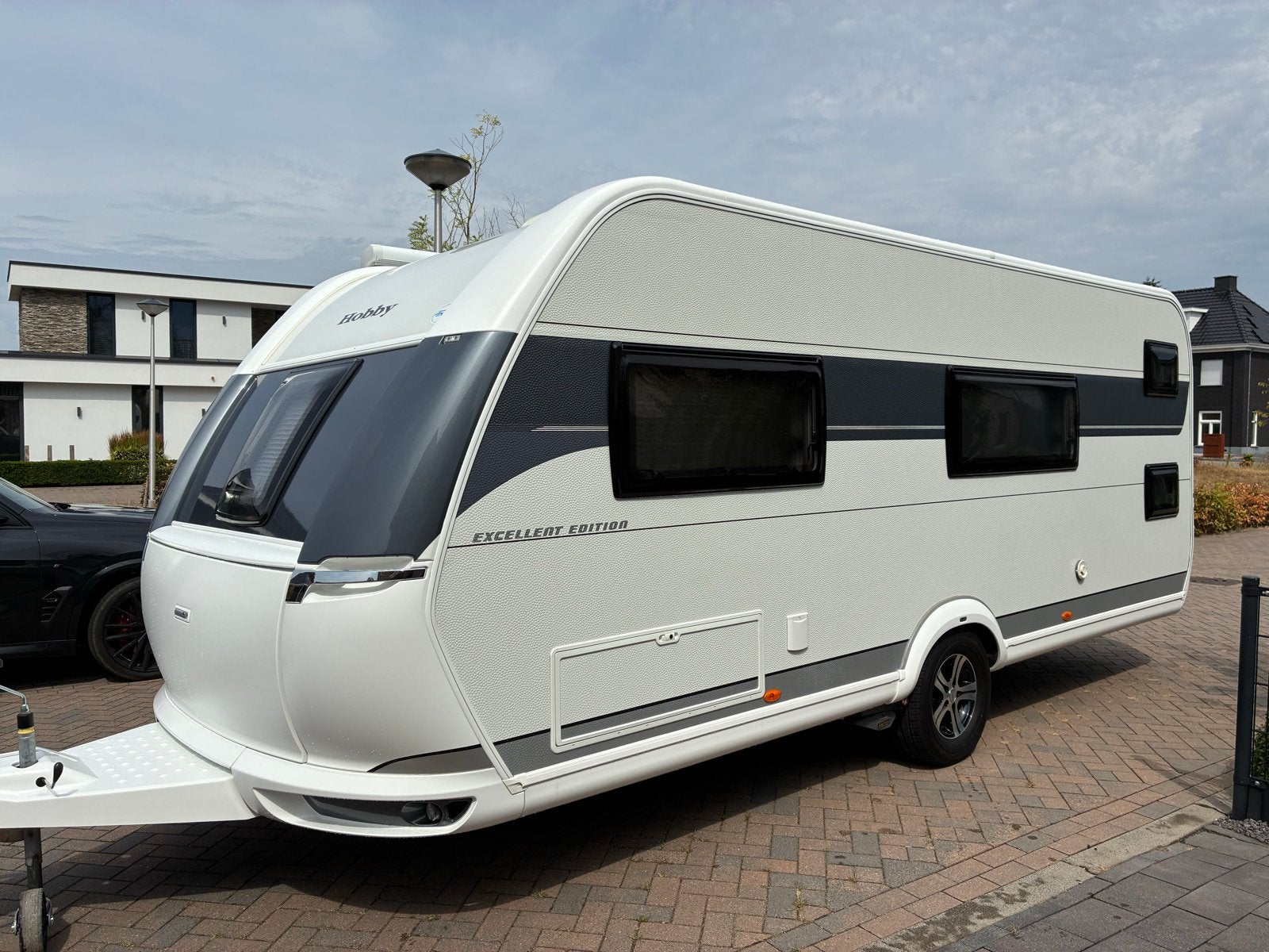 Hobby 560 KMFE Excellent Edition - Ruime gezinscaravan, Stapelbed, Rondzit, Hobby, Particulier