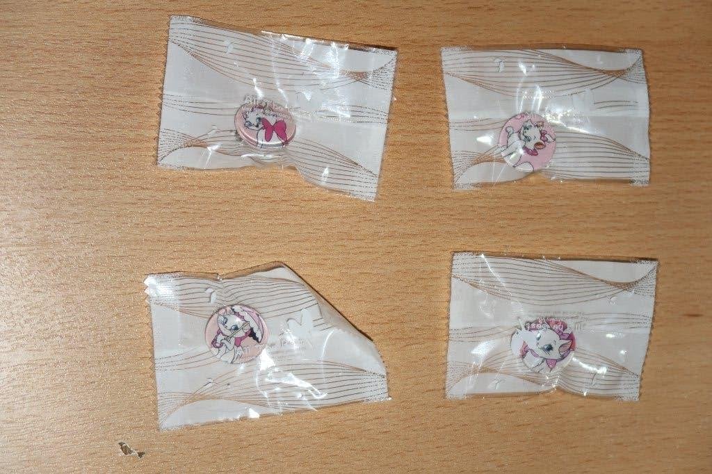 Marie / Aristokcats / Disney broches nieuw, Ophalen of Verzenden, Overige figuren, Nieuw, Beeldje of Figuurtje