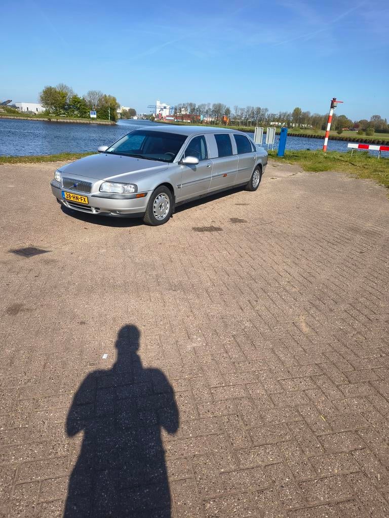 Volvo 8 persoons Nilsson S80 2001 Grijs limousine, Auto's, Volvo, 8 stoelen, Origineel Nederlands, Particulier, Sedan