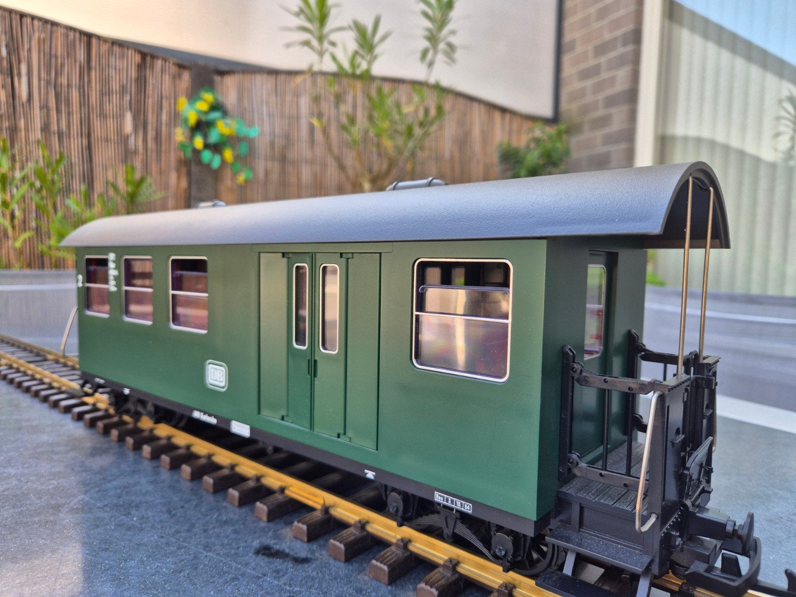 LGB 30710 bagage-rijtuig in zeer nette staat, Gelijkstroom, Wagon, Ophalen of Verzenden, Zo goed als nieuw